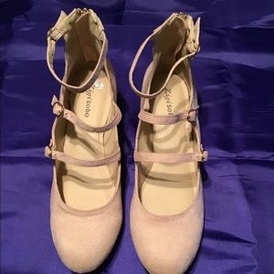 Zigisoho Heels with straps